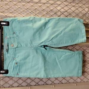 Celebrity Pink Girls size 12 capris. Light teal color
